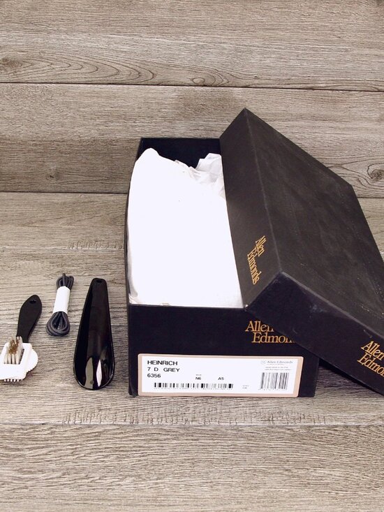* NIB * $425 Allen Edmonds HEINRICH Chukka 7 D Grey Suede * add $15 new Trees main image 5